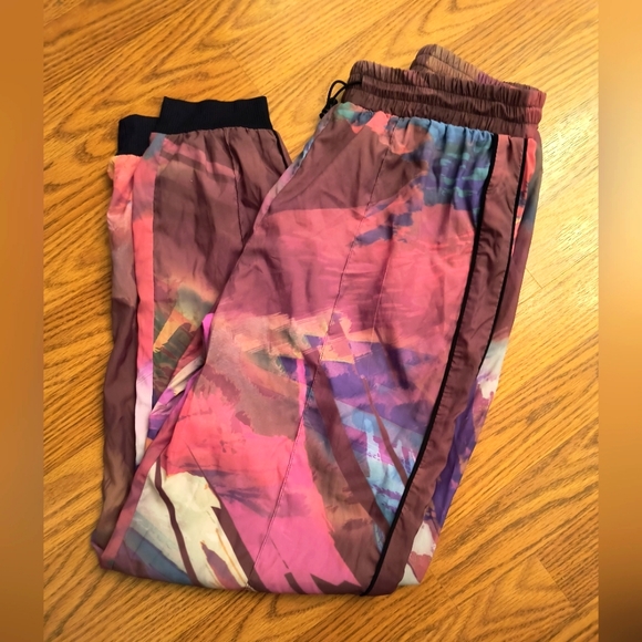 Multi jewel-colored nylon joggers - Picture 4 of 6